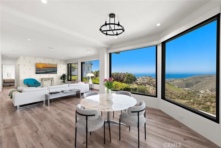 2590 Park Avenue, Laguna Beach, California 92651