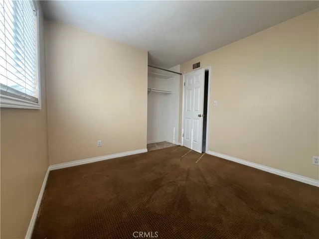 1 of 4 beds