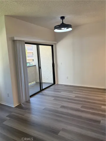 17914 Magnolia Boulevard 137, Encino, California 91316