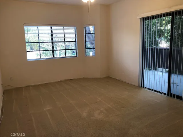 17914 Magnolia Boulevard 137, Encino, California 91316