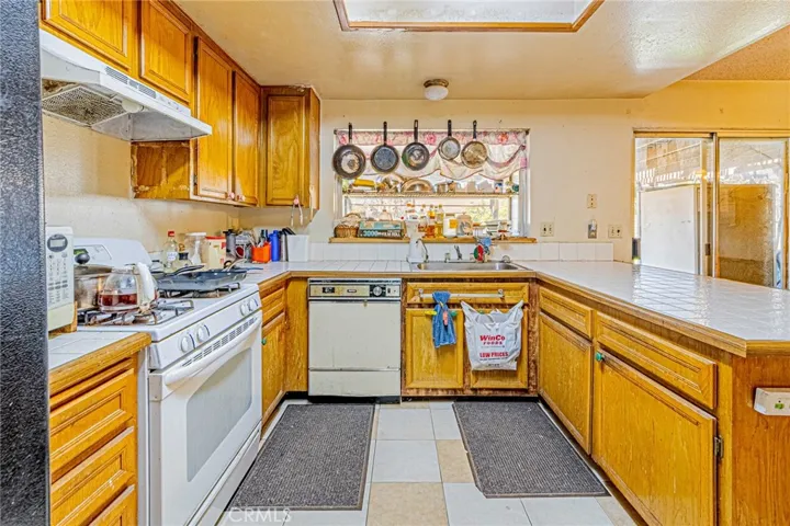 12831 Meadbury Drive, Moreno Valley, California 92553