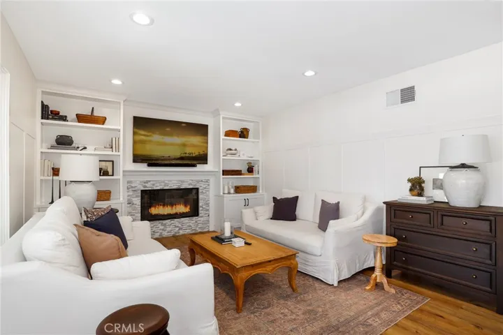 25410 Avenida Cappela, Valencia, California 91355