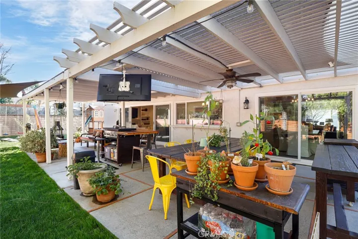 25410 Avenida Cappela, Valencia, California 91355