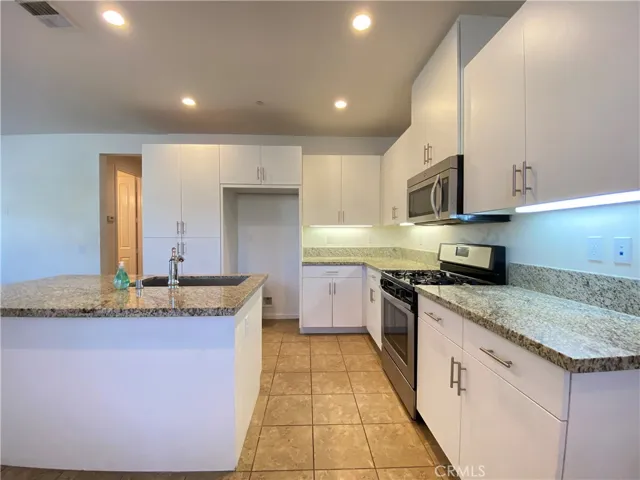 800 E Promenade Unit A, Azusa, California 91702