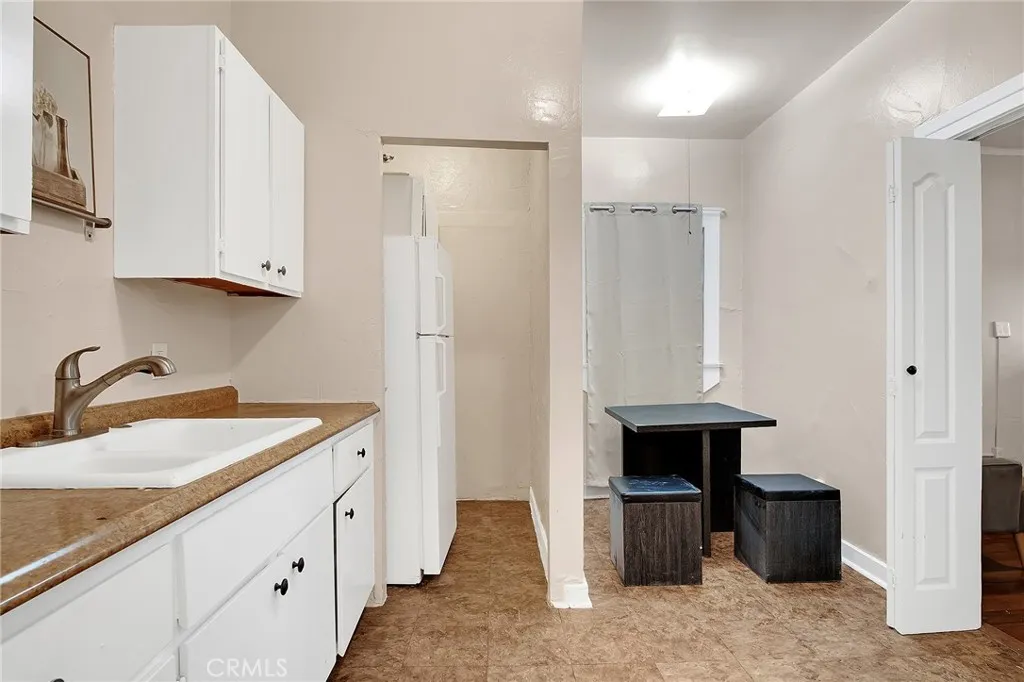 1431 Silver Lake Boulevard, Silver Lake, California 90026 home-pic-18