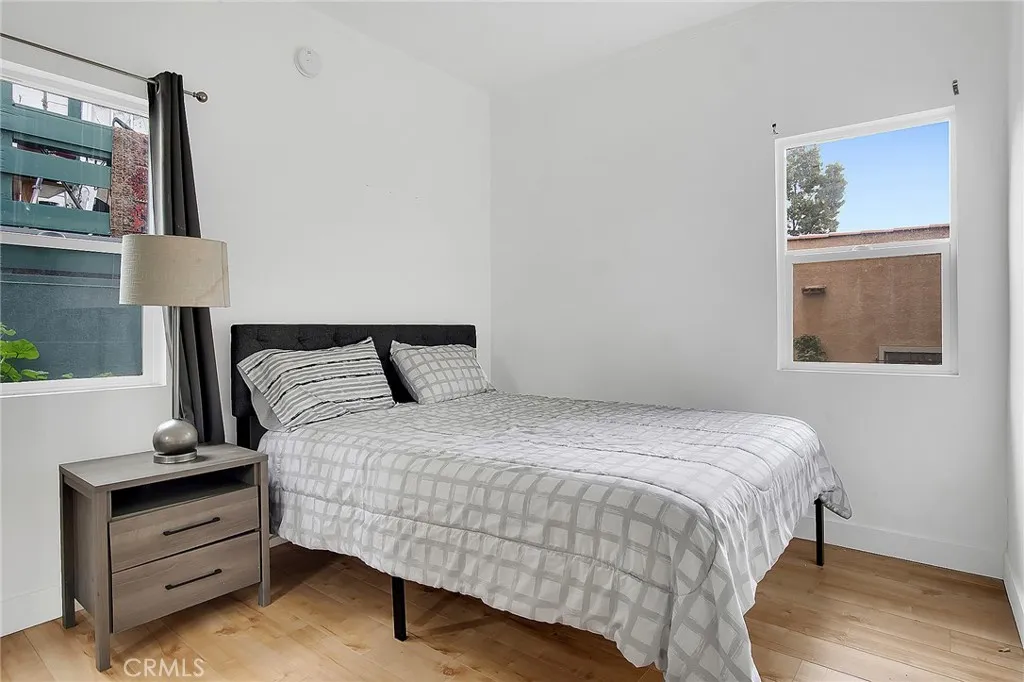 1431 Silver Lake Boulevard, Silver Lake, California 90026 home-pic-9