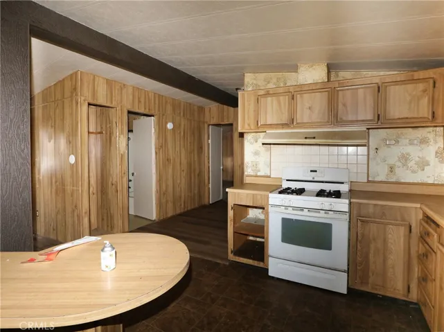 14111 Woodland Drive, Clearlake, California 95422