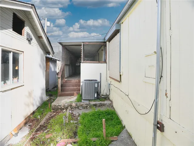 14111 Woodland Drive, Clearlake, California 95422