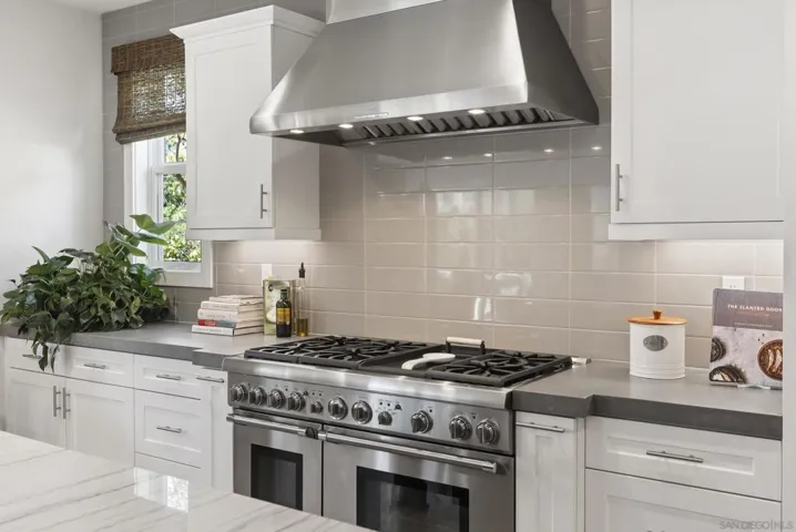 1437 Enclave Ct, Encinitas, California 92024