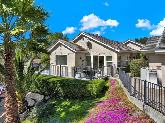 1033 1035 Summit Trl, Escondido, California 92025