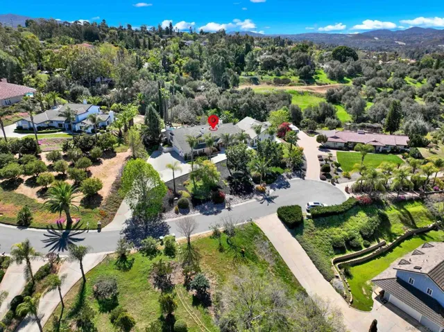 1033 1035 Summit Trl, Escondido, California 92025