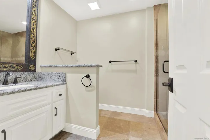 1033 1035 Summit Trl, Escondido, California 92025