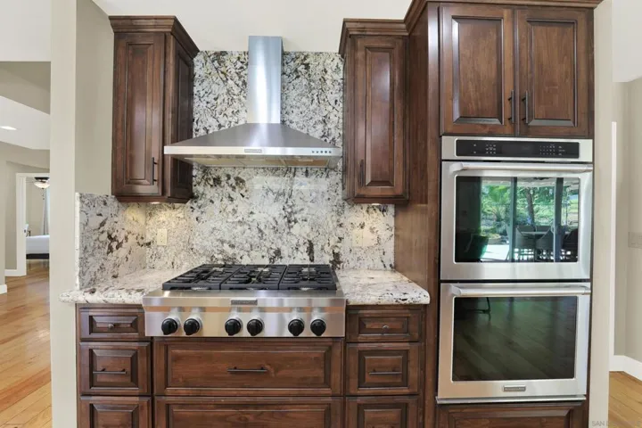 1033 1035 Summit Trl, Escondido, California 92025