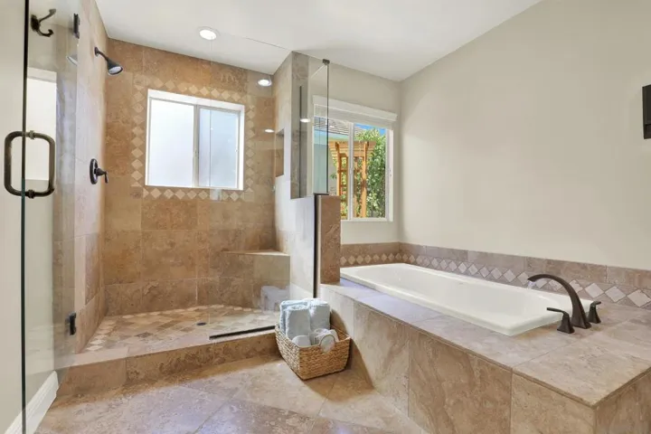 1033 1035 Summit Trl, Escondido, California 92025