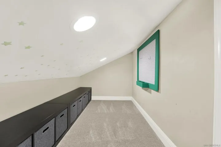 1033 1035 Summit Trl, Escondido, California 92025
