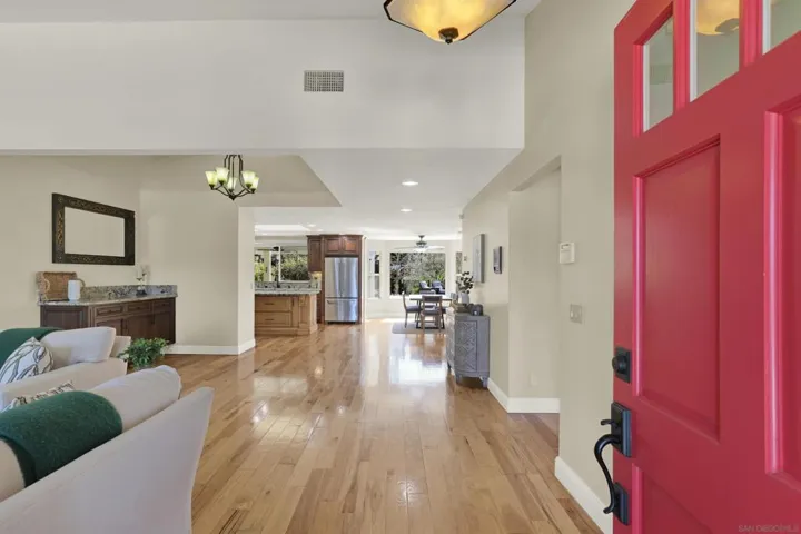 1033 1035 Summit Trl, Escondido, California 92025