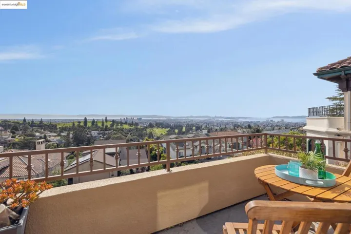 6174 Contra Costa Rd, Oakland, California 94618