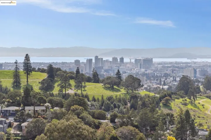 6174 Contra Costa Rd, Oakland, California 94618