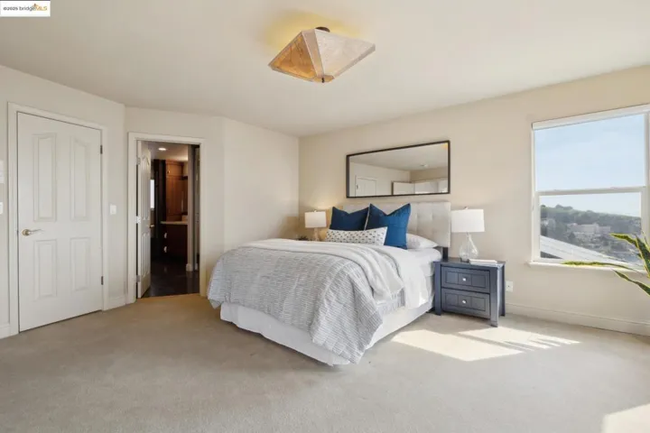 6174 Contra Costa Rd, Oakland, California 94618