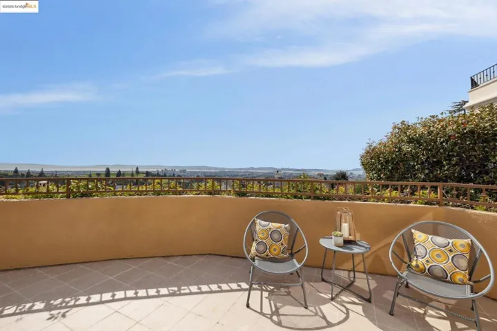 6174 Contra Costa Rd, Oakland, California 94618