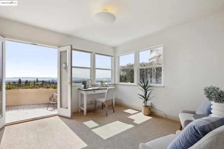 6174 Contra Costa Rd, Oakland, California 94618