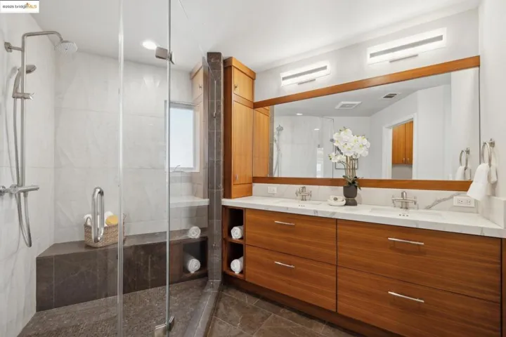 6174 Contra Costa Rd, Oakland, California 94618