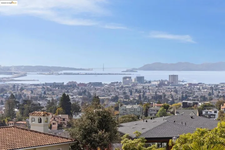 6174 Contra Costa Rd, Oakland, California 94618