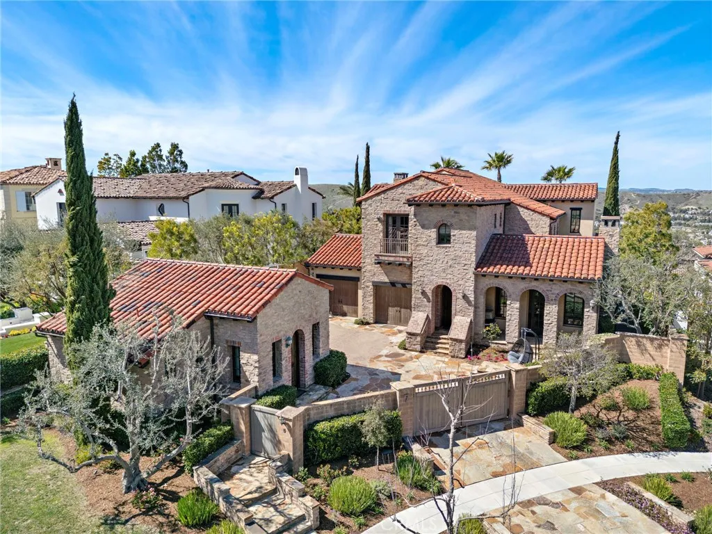 7 Broken Arrow, Ladera Ranch, California 92694 home-pic-0