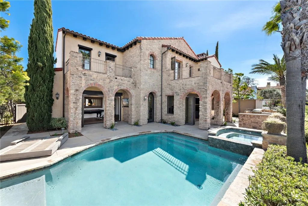 7 Broken Arrow, Ladera Ranch, California 92694 home-pic-2