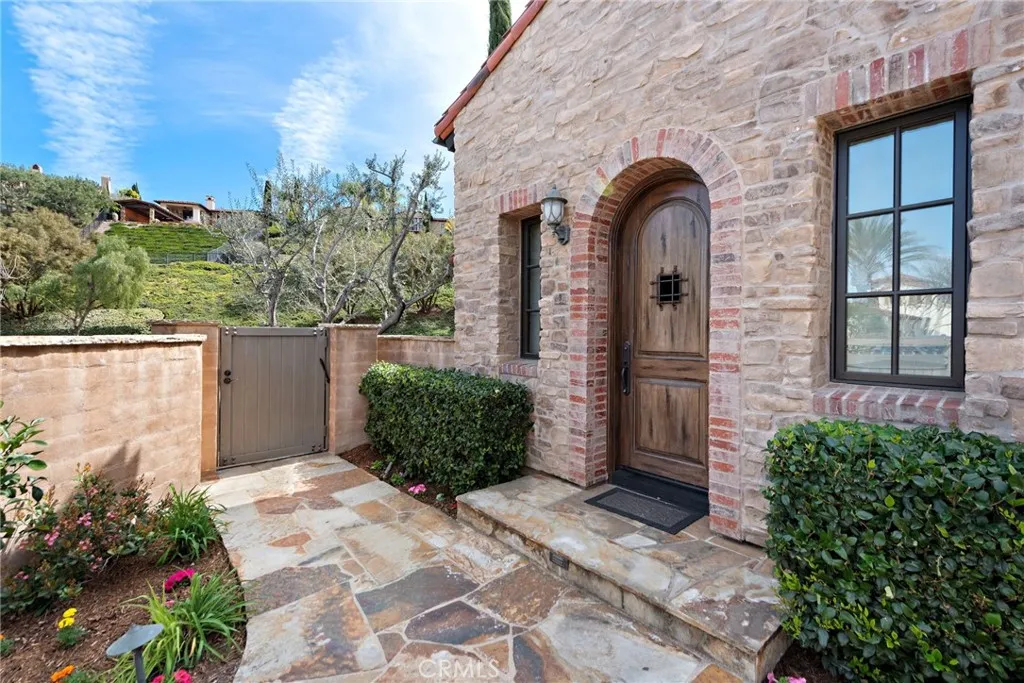 7 Broken Arrow, Ladera Ranch, California 92694 home-pic-34