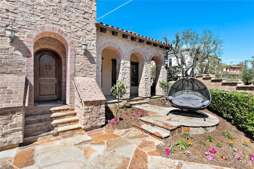 7 Broken Arrow, Ladera Ranch, California 92694 home-pic-6