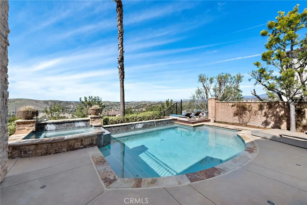7 Broken Arrow, Ladera Ranch, California 92694 home-pic-4