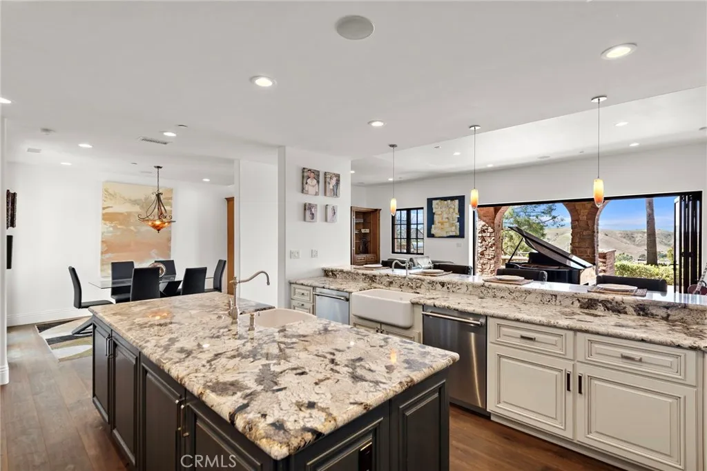 7 Broken Arrow, Ladera Ranch, California 92694 home-pic-22