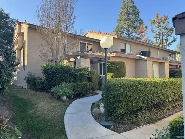 927 Plaza Escondido, Fullerton, California 92833