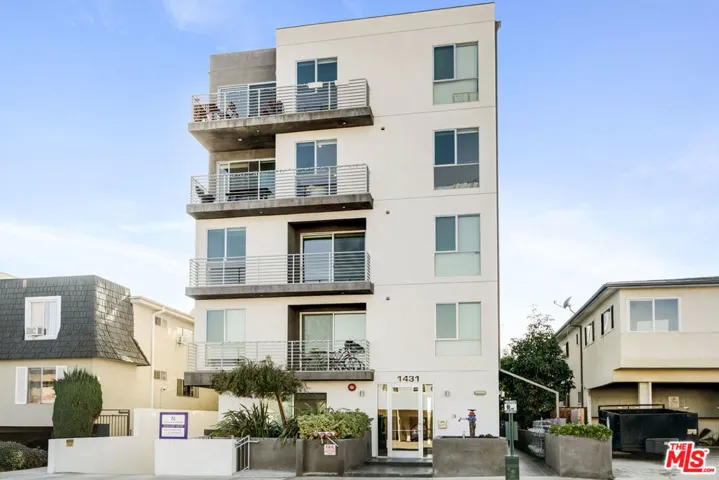 1431 Armacost Avenue 503, Los Angeles, California 90025