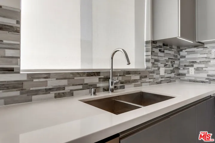 1431 Armacost Avenue 503, Los Angeles, California 90025