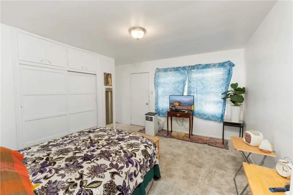 381 W Wabash Street, San Bernardino, California 92405 home-pic-8