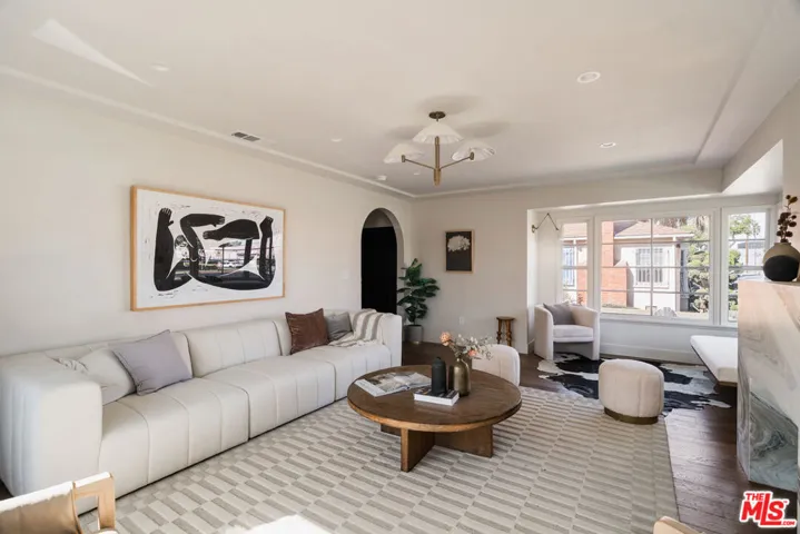 5746 Fallsgrove Street, Los Angeles, California 90016
