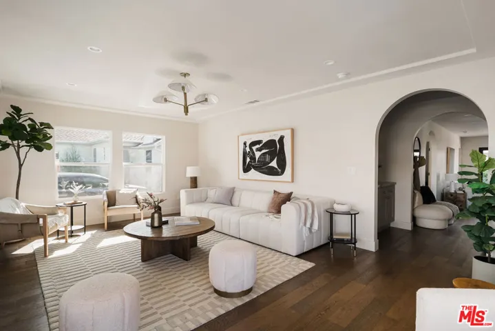 5746 Fallsgrove Street, Los Angeles, California 90016
