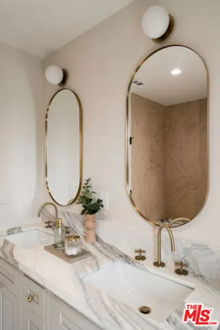 5746 Fallsgrove Street, Los Angeles, California 90016