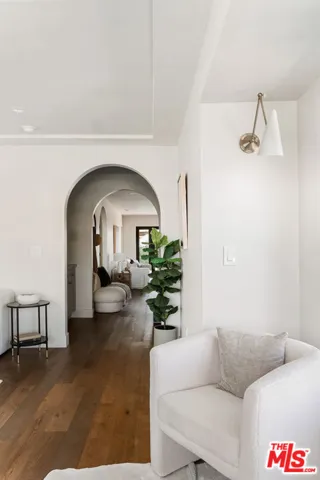 5746 Fallsgrove Street, Los Angeles, California 90016