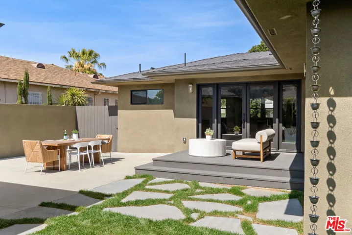 5746 Fallsgrove Street, Los Angeles, California 90016
