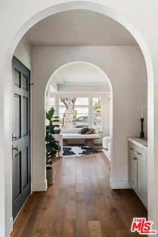 5746 Fallsgrove Street, Los Angeles, California 90016