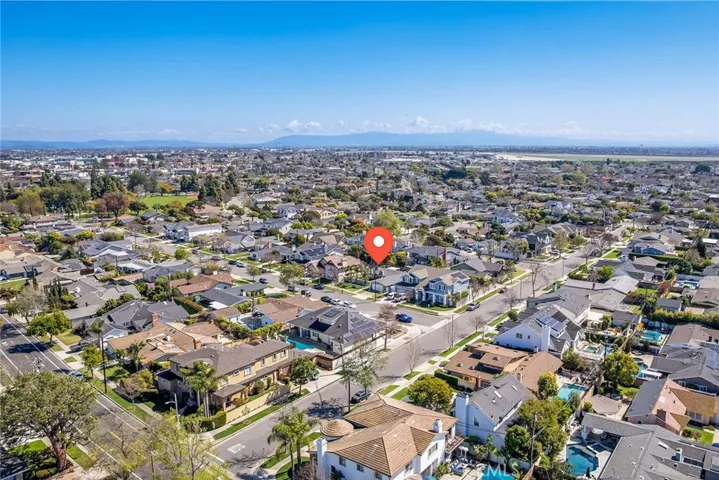 11402 Donovan Road, Los Alamitos, California 90720