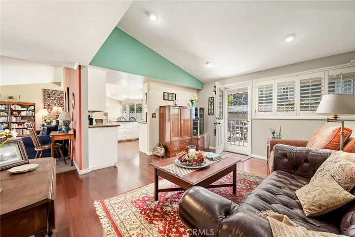 11402 Donovan Road, Los Alamitos, California 90720