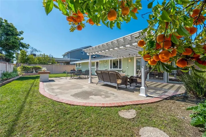 11402 Donovan Road, Los Alamitos, California 90720