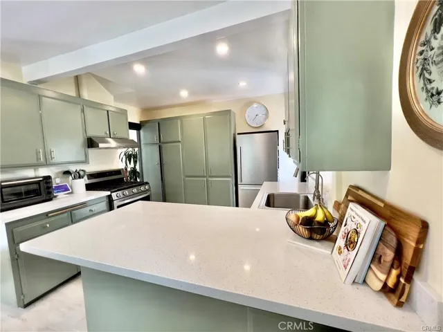 216 Termino Avenue, Long Beach, California 90803