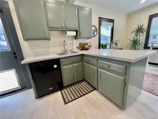 216 Termino Avenue, Long Beach, California 90803