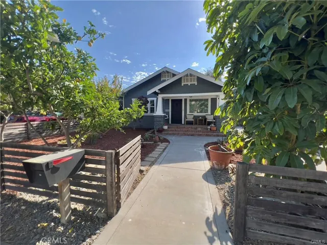 216 Termino Avenue, Long Beach, California 90803