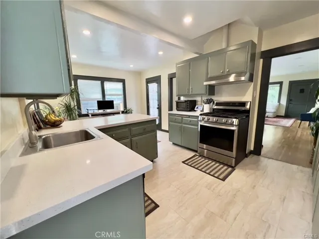 216 Termino Avenue, Long Beach, California 90803